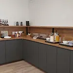 Leano Πανσιόν