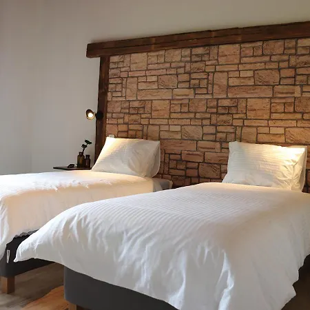 Leano Guest house