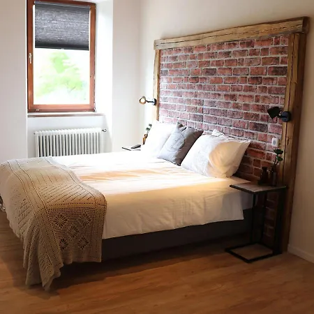 Leano Guest house *