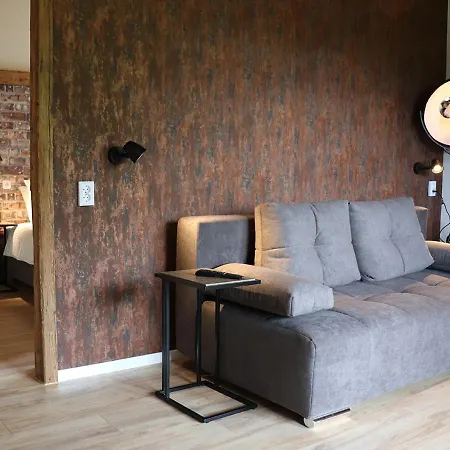 Leano Guest house
